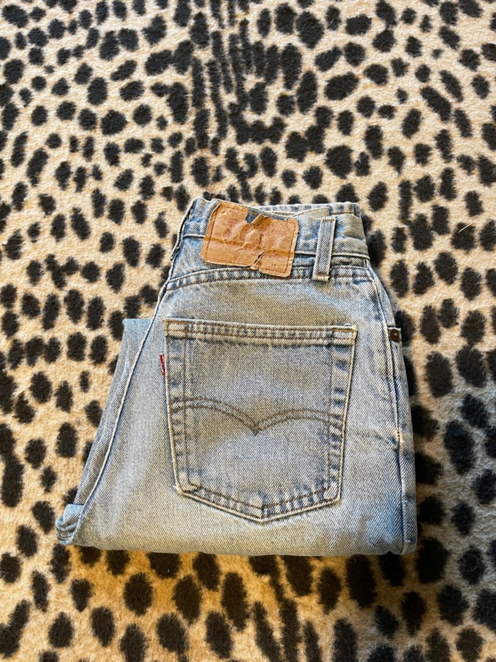 Super cute vintage levi jeans